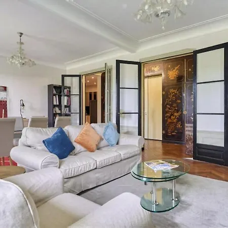 Bright And Chic Haussmannian Porte Maillot Apartman *